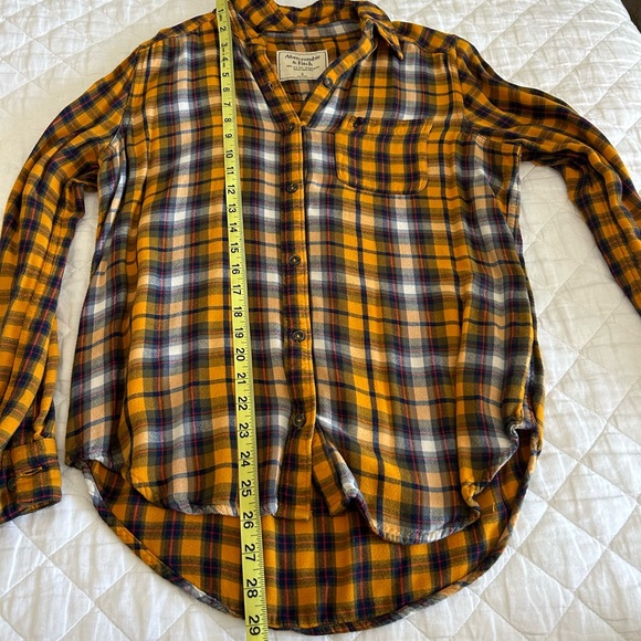 A&F super soft button down - Picture 4 of 6